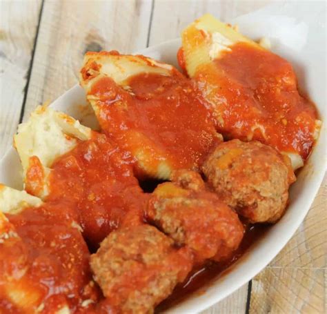 How much fat is in simply to go stuffed shells and meatballs dinner - calories, carbs, nutrition