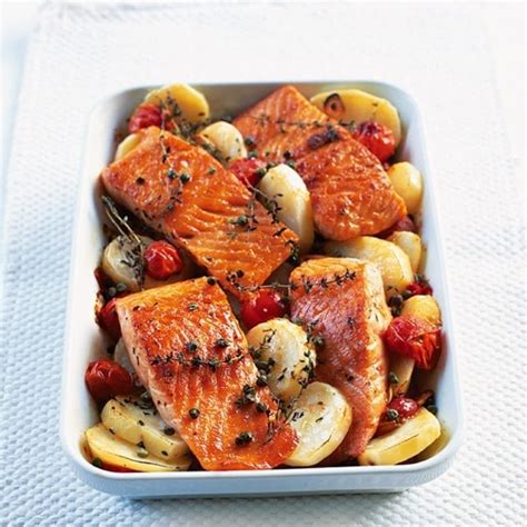 How much fat is in simplyfit mediterranean salmon - calories, carbs, nutrition