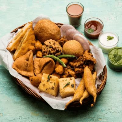 How much fat is in sitar vegetable samosa - calories, carbs, nutrition