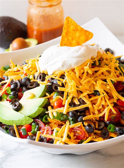 How much fat is in sizzling taco chip salad - calories, carbs, nutrition