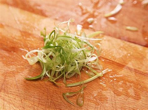 How much fat is in sliced scallions - calories, carbs, nutrition