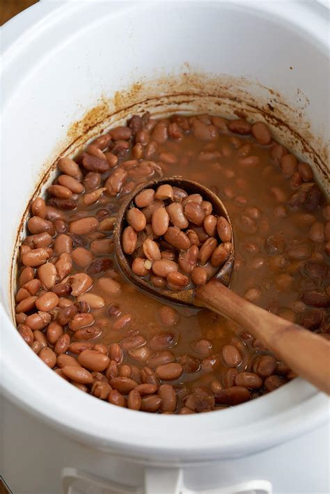 How much fat is in slow cooked whole pinto beans (35996.1) - calories, carbs, nutrition