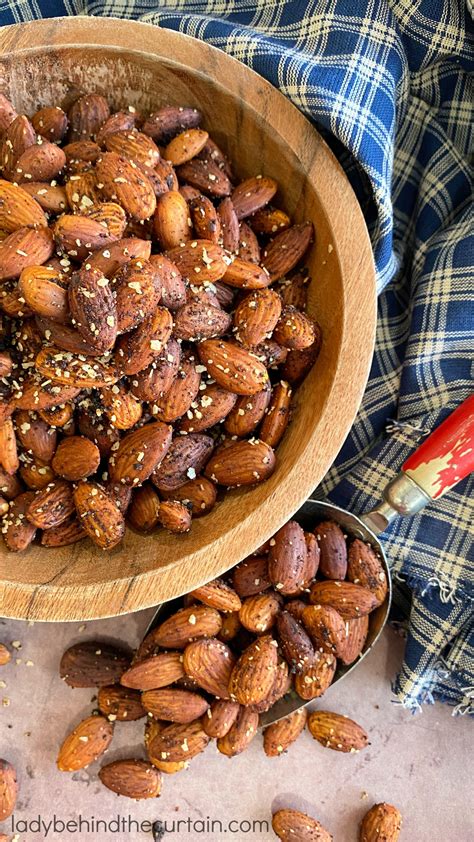 How much fat is in smoked almonds - calories, carbs, nutrition