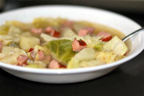 How much fat is in smoked ham, cabbage and potato soup - calories, carbs, nutrition