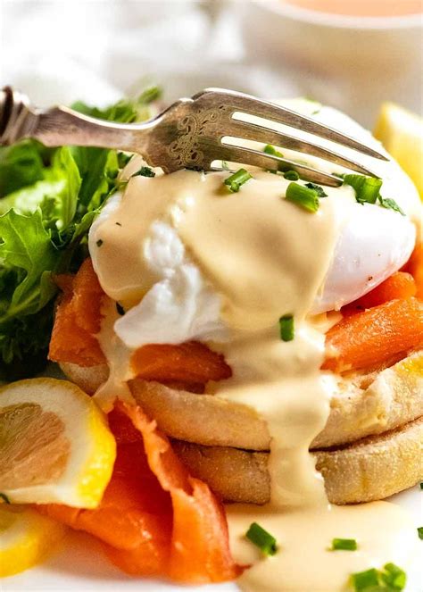 How much fat is in smoked turkey eggs benedict (33597.0) - calories, carbs, nutrition