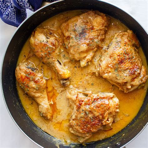 How much fat is in smothered chicken eigths - calories, carbs, nutrition