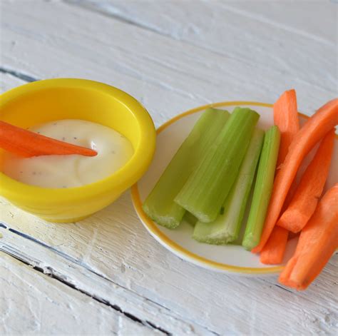 How much fat is in snack cup celery & carrot - calories, carbs, nutrition