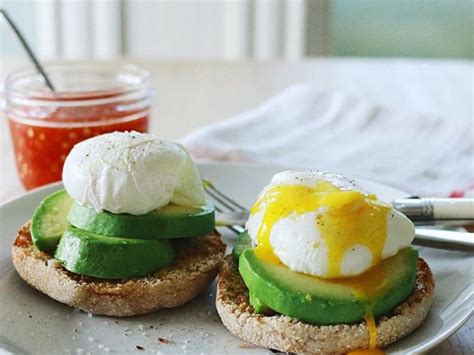 How much fat is in so english muffin sandwich - calories, carbs, nutrition