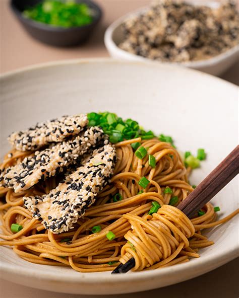 How much fat is in soba noodles with sesame chicken - calories, carbs, nutrition