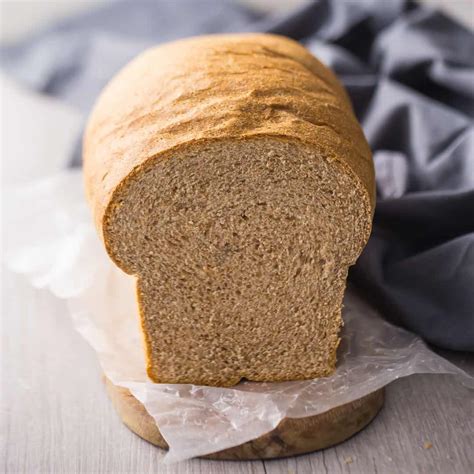 How much fat is in soft whole wheat bread - calories, carbs, nutrition