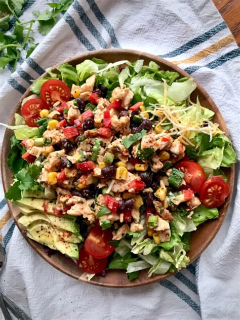 How much fat is in southwest chicken salad, pumpkin seed - calories, carbs, nutrition