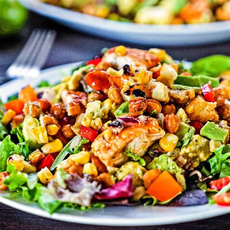 How much fat is in southwest grilled chicken salad - calories, carbs, nutrition