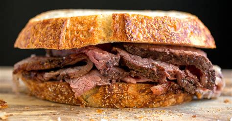 How much fat is in southwest roast beef sandwich thin - calories, carbs, nutrition