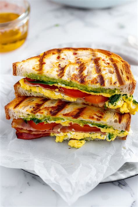 How much fat is in southwestern breakfast panini - calories, carbs, nutrition