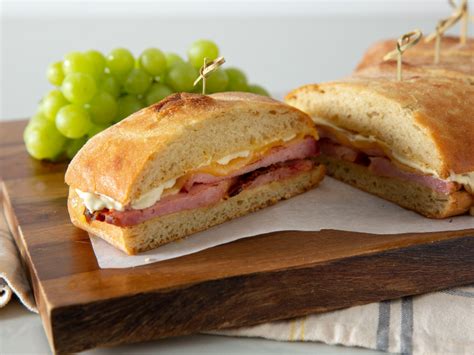 How much fat is in southwestern ham ciabatta (32574.0) - calories, carbs, nutrition