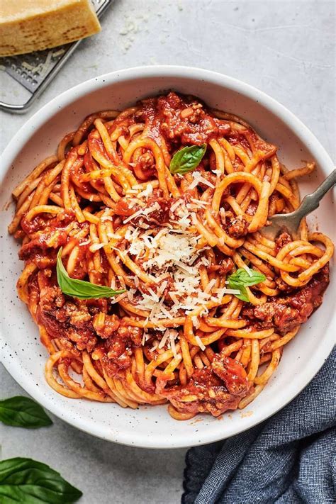 How much fat is in spaghetti - large - calories, carbs, nutrition