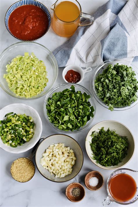 How much fat is in spanakorizo - calories, carbs, nutrition
