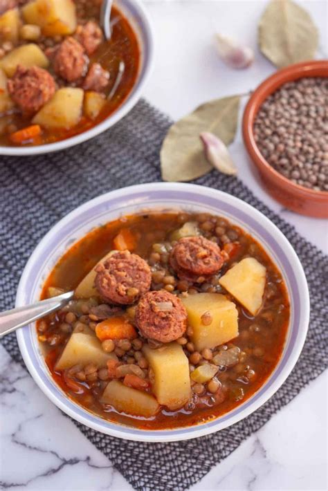 How much fat is in spanish lentil soup with chorizo - calories, carbs, nutrition