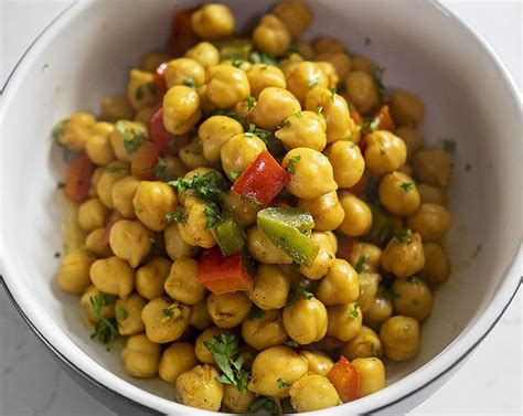 How much fat is in spiced chickpeas - calories, carbs, nutrition