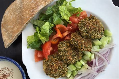 How much fat is in spiced falafel - calories, carbs, nutrition