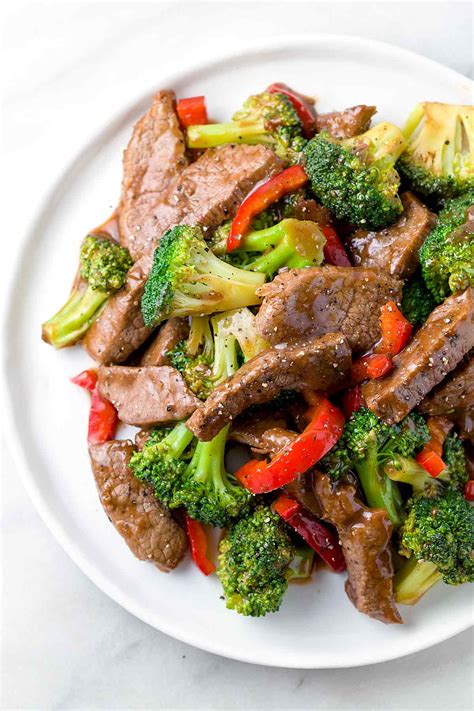 How much fat is in spicy asian beef and broccoli salad - calories, carbs, nutrition