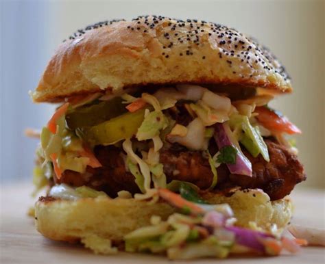 How much fat is in spicy cilantro slaw burger - calories, carbs, nutrition