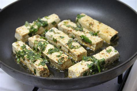 How much fat is in spicy mint tofu - calories, carbs, nutrition