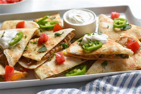 How much fat is in spicy pork quesadilla - calories, carbs, nutrition