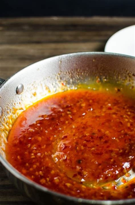 How much fat is in spicy sweet chili sauce - calories, carbs, nutrition