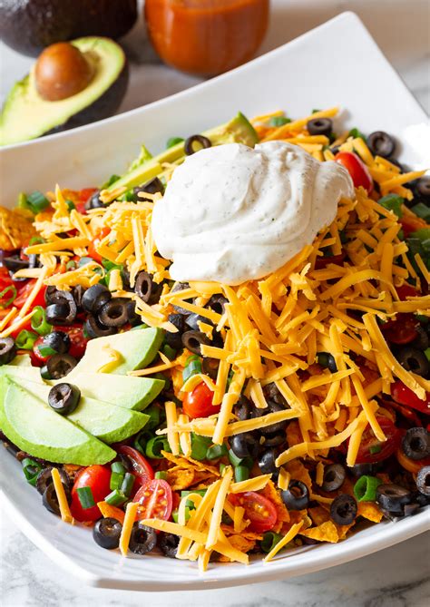 How much fat is in spicy taco salad - calories, carbs, nutrition