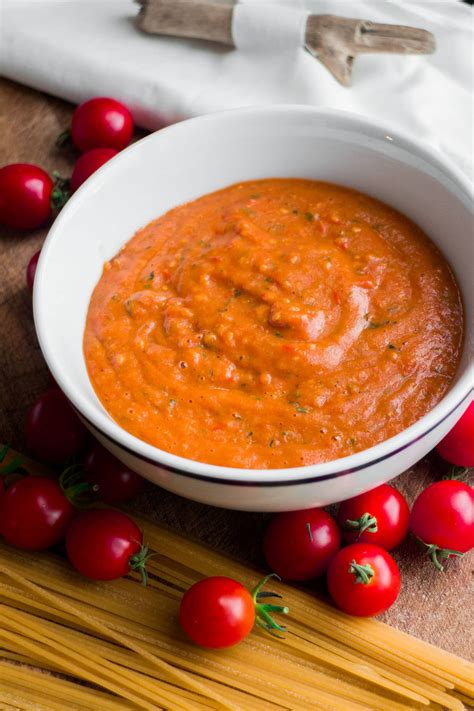 How much fat is in spicy tomato sauce - calories, carbs, nutrition