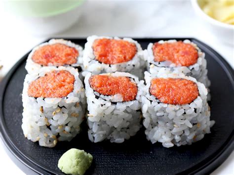 How much fat is in spicy tuna 6