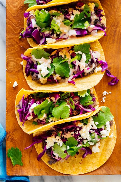 How much fat is in spicy two-bean tacos (2 each) - calories, carbs, nutrition