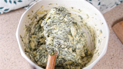 How much fat is in spinach and artichoke filling - calories, carbs, nutrition