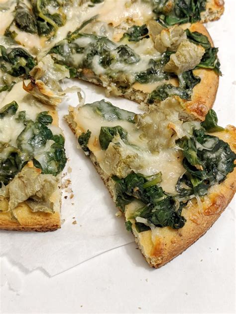 How much fat is in spinach and artichoke pizza (10