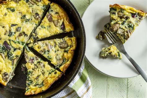 How much fat is in spinach and mushroom frittata (8428.0) - calories, carbs, nutrition