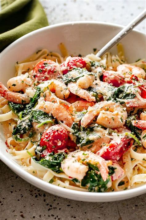 How much fat is in spinach fettuccine w/tomato basil sauce - calories, carbs, nutrition