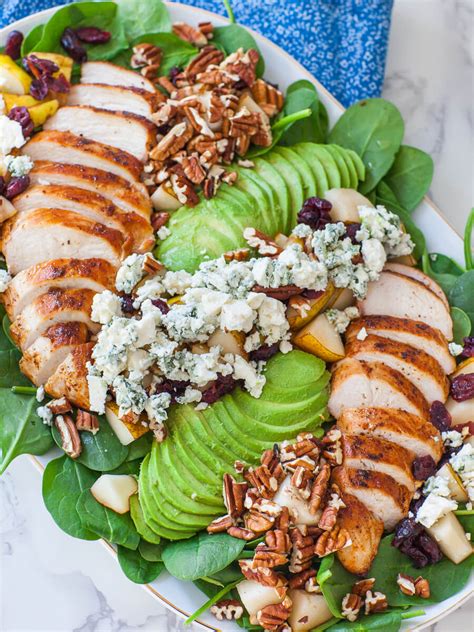 How much fat is in spinach salad with chicken - calories, carbs, nutrition