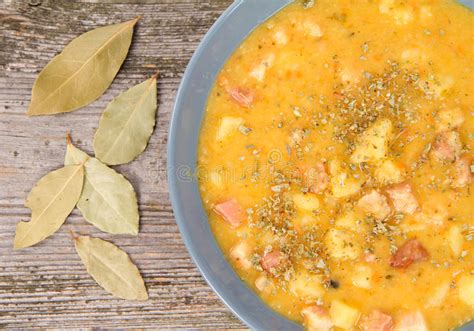 How much fat is in split pea soup with marjoram & kielbasa - calories, carbs, nutrition