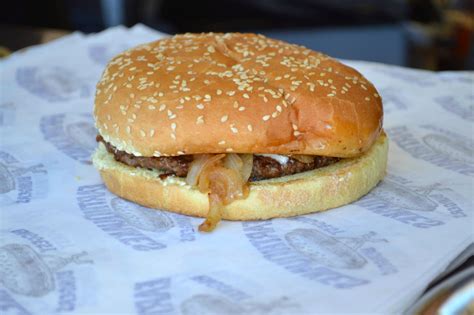 How much fat is in state fair burger - calories, carbs, nutrition