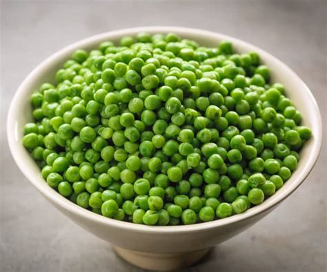 How much fat is in steamed peas - calories, carbs, nutrition