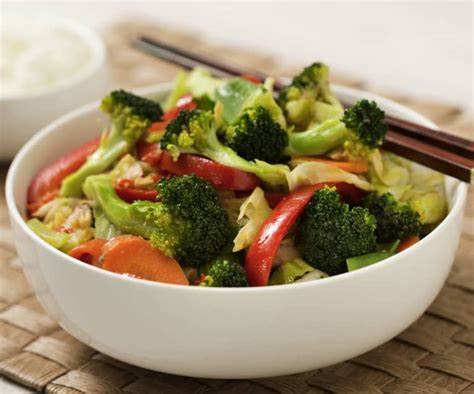 How much fat is in stir-fried asian vegetable omelette - calories, carbs, nutrition