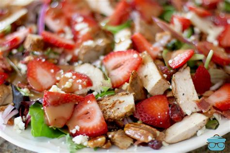 How much fat is in strawberry fields salad with chicken- stg - calories, carbs, nutrition