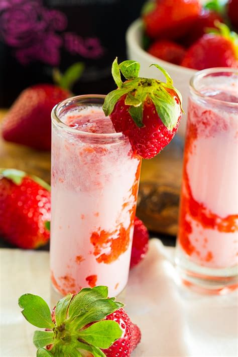 How much fat is in strawberry shortcake sweet shot - calories, carbs, nutrition