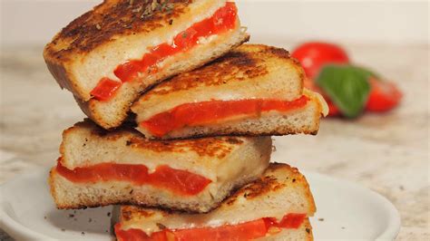 How much fat is in stuffed italian grilled cheese (70249.0) - calories, carbs, nutrition