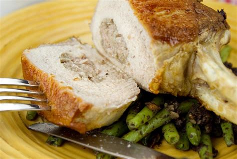 How much fat is in stuffed pork chops - calories, carbs, nutrition