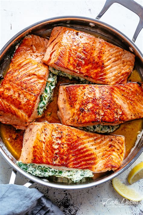 How much fat is in stuffed salmon - calories, carbs, nutrition