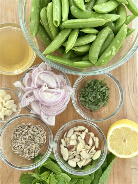 How much fat is in sugar snap peas crunchy almonds (23472.1) - calories, carbs, nutrition