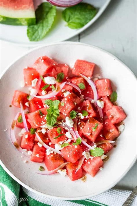 How much fat is in summer salad with watermelon and raspberry balsamic vinaigrette - calories, carbs, nutrition