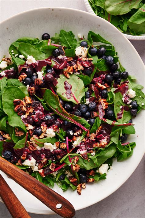 How much fat is in summer vegetable pecan salad - calories, carbs, nutrition